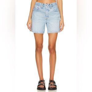 LEVIS | 501 mid thigh shorts in black | size 33